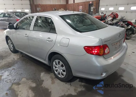 2009 Toyota Corolla Base z USA, uszkodzony, nr VIN 2T1BU40E69C130528